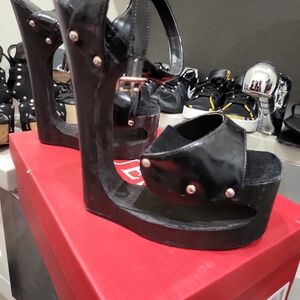 Stylish Black Platform Sandals